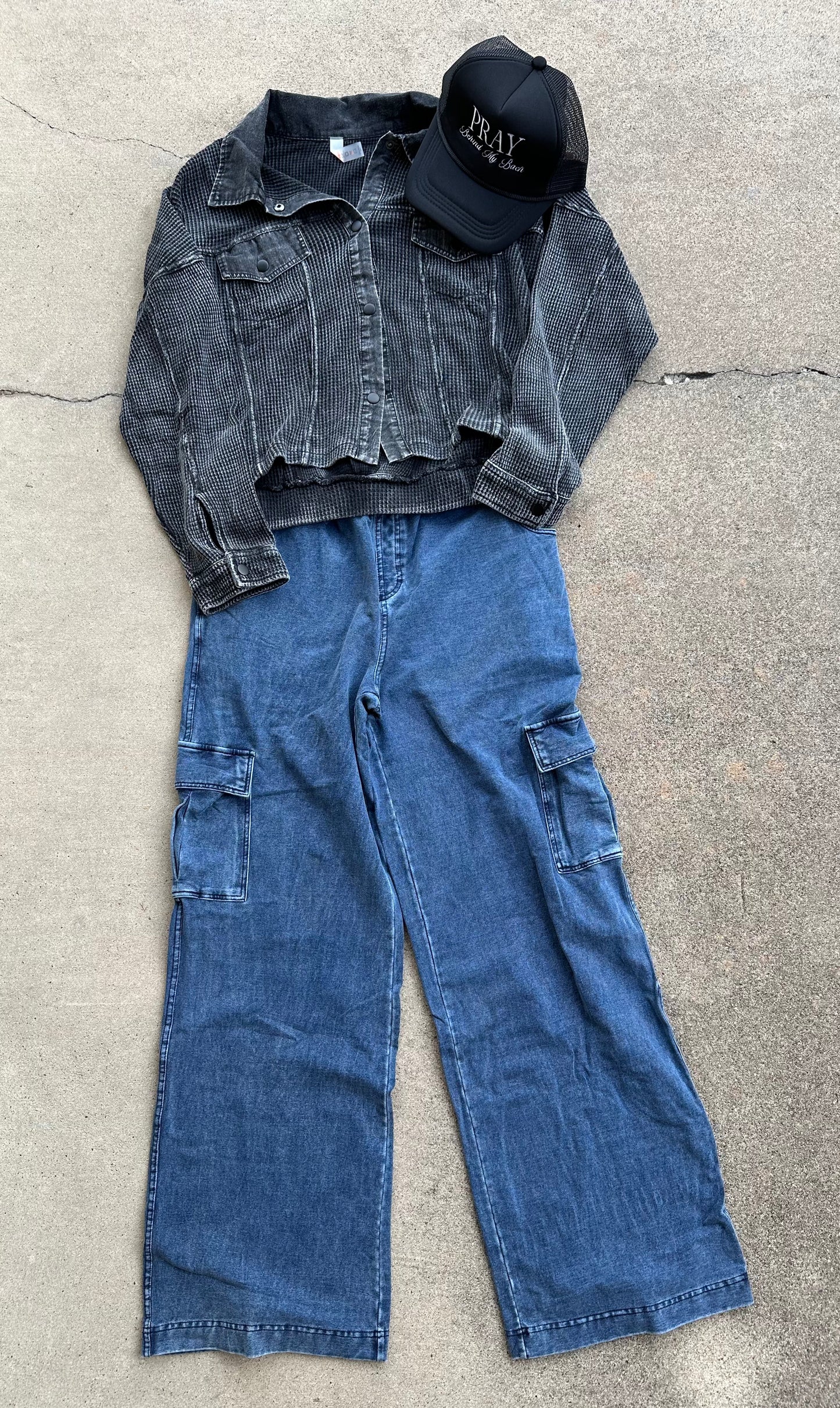 Mono B Mineral Wash Cargo