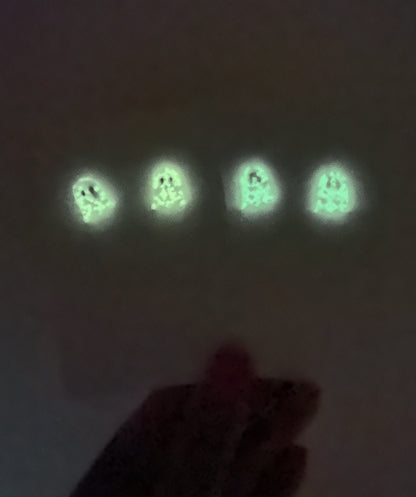 WS Glow In The Dark Ghoul Studs