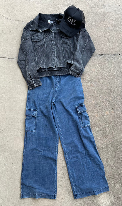 Mono B Mineral Wash Cargo